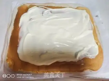 Make Cream Swiss roll step 14