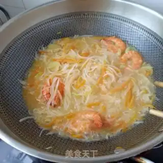 Make Shrimp with carrots step 9