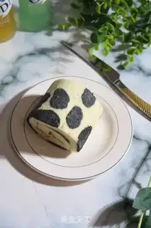Make Cream Swiss roll step 18