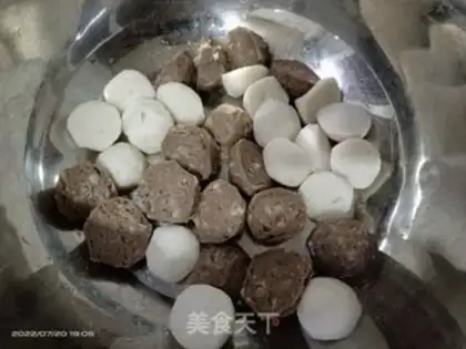 Make Fishball beefball soup step 0