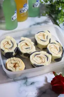 Make Cream Swiss roll step 19