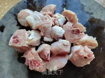 Make Potato steamed chicken legs step 0