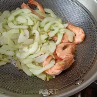 Make Old cucumber makes shrimp step 12