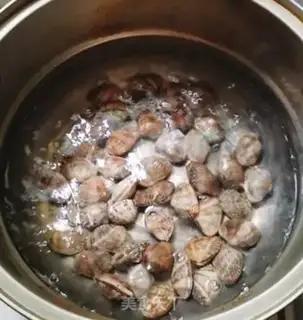Make Frozen clams step 1