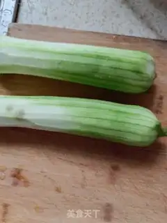 Make Eggs and silk step 1