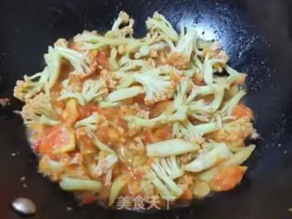Make Tomato fried flowers step 8