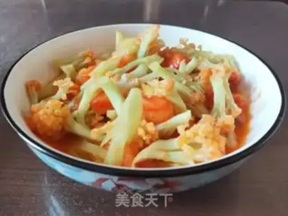 Make Tomato fried flowers step 9