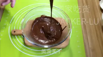 Make Coco early cake step 7