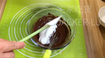 Make Coco early cake step 11
