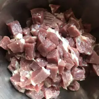 Make Homemade tomato beef noodles step 0