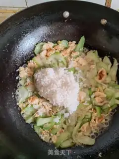Make Smelt egg fried rice step 3