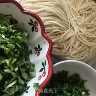 Make Homemade tomato beef noodles step 4