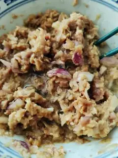 Make Beef onion pie step 5