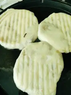 Make Beef onion pie step 14