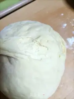 Make Milk and red dates and bean buns step 3