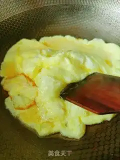Make Spicy and fried eggs step 4