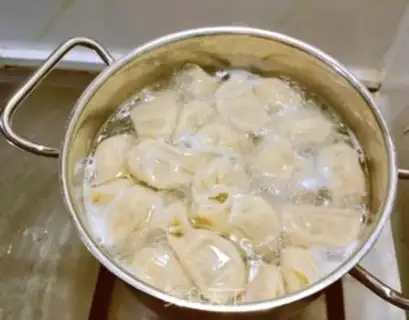 Make Four seasons of beans and three fresh dumplings step 12