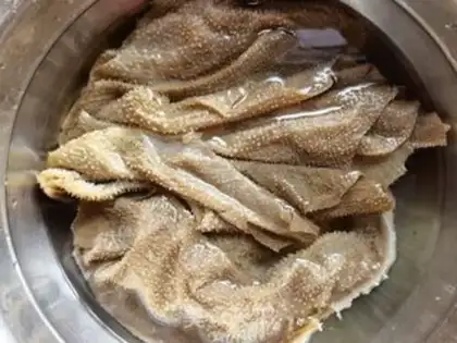 Make Celery pepperoni step 0