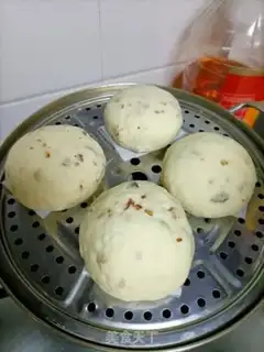 Make Milk and red dates and bean buns step 9