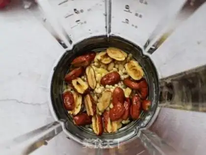 Make Pines, red dates, beans step 4