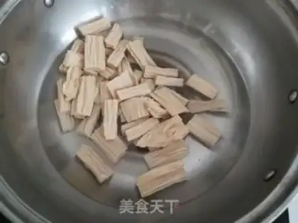 Make Cracker cucumber step 1