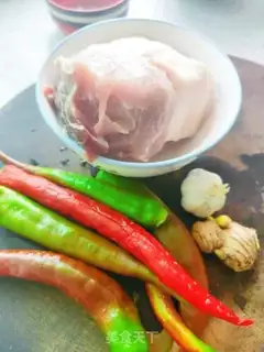 Make Chili fried meat step 0