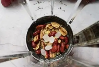 Make Pines, red dates, beans step 5