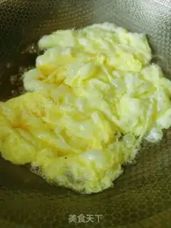 Make Seafood mushroom carrot fried eggs step 3