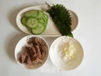Make Beef hand noodles step 1