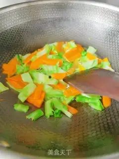 Make Seafood mushroom carrot fried eggs step 5
