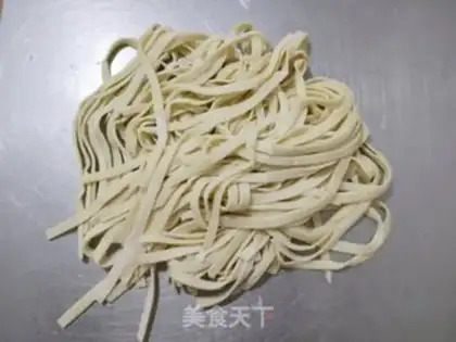 Make Beef hand noodles step 3