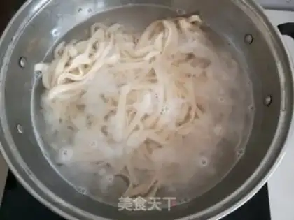 Make Beef hand noodles step 4