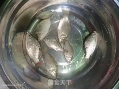 Make Squidfish, eggs and leaves soup step 2