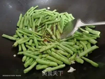 Make Garlic beans step 3