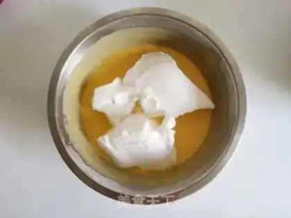 Make Milky Chifeng cake step 6