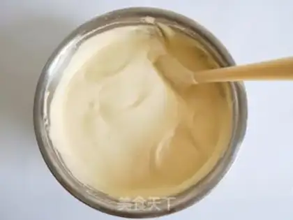 Make Milky Chifeng cake step 7