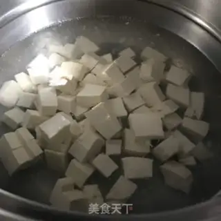 Make A cucumber step 1