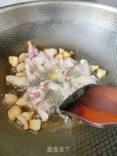 Make Antler mushroom fried meat step 4