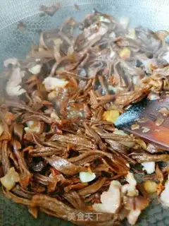 Make Antler mushroom fried meat step 7