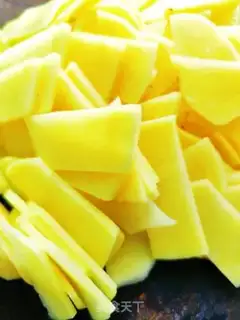 Make Spicy potato chips step 1