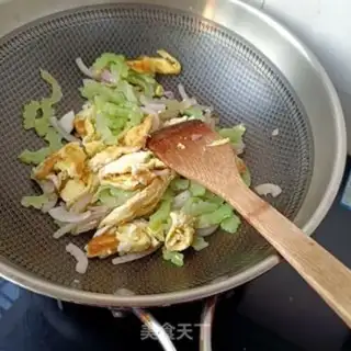 Make Scrambled eggs onions step 14