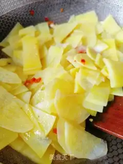Make Spicy potato chips step 10