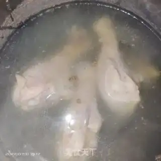 Make Low-fat lemon hand tore chicken step 0