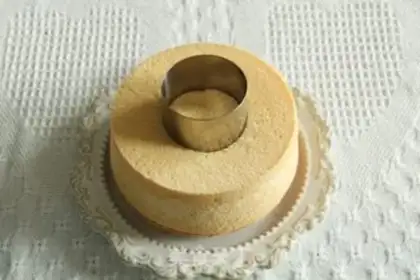 Make Slurped sea salt cap cake step 18