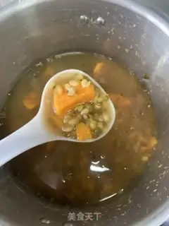 Make Red potatoes, rice green bean soup step 2