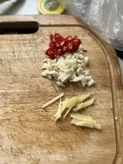 Make Cracking chicks step 1