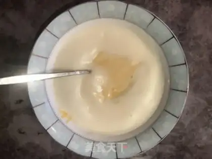 Make A simple pot cake step 8