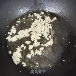 Make Garlic cuisine step 4