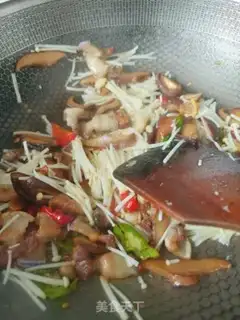 Make Double mushroom fried meat step 8