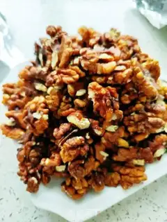 Make Amber walnuts step 0